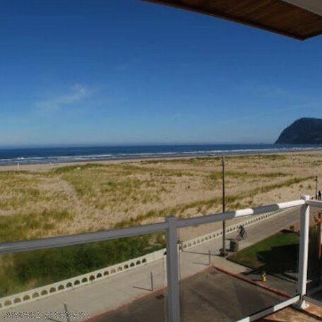 Seaside Vacation Homes - Photo5