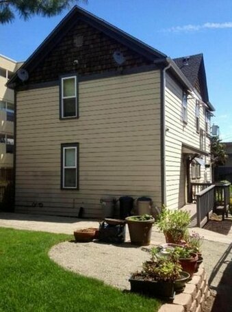 Beautiful 2 BR House Walking Distance From Downtown - Photo4