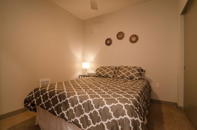 Capital Hill Suites by Luxe Hubs - Photo4