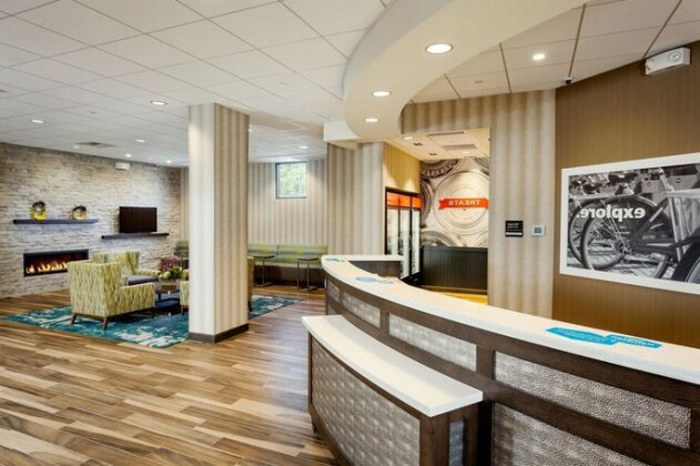 Hampton Inn & Suites by Hilton Seattle/Northgate - Photo2