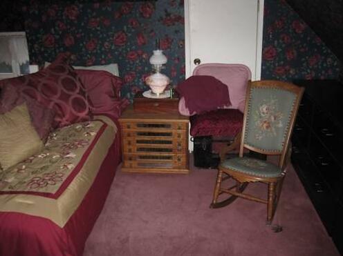 Mildred's Bed & Breakfast - Photo4