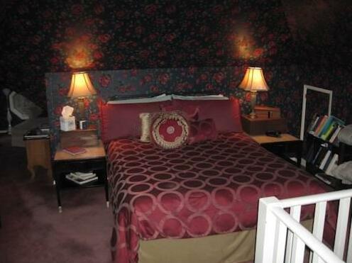 Mildred's Bed & Breakfast - Photo5