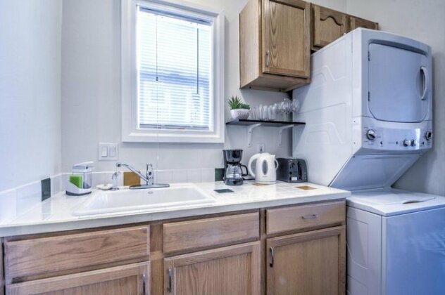 Renovated Bright 1 BR in the heart of Capitol Hill - APT B - Photo4