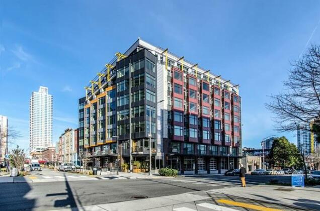 Seattle Waterfront Apartments by Barsala