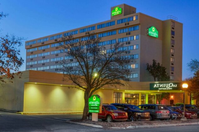 La Quinta Inn & Suites Secaucus Meadowlands