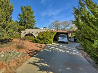 Charming home with some rock view near Stupa and trails