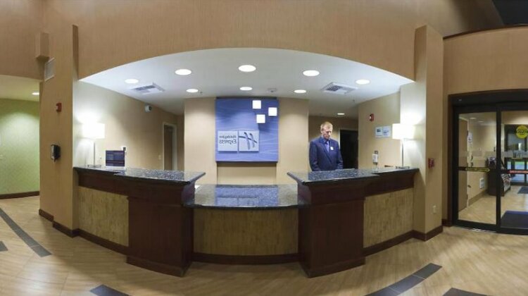 Holiday Inn Express Hotel & Suites North Sequim - Photo4