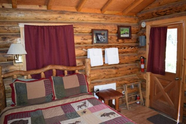 Alaska Creekside Cabins - Photo3