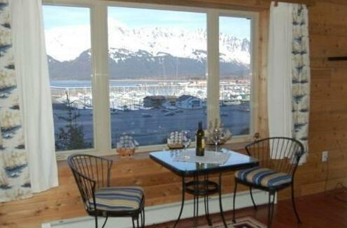 Gammy Bird Inn on the cliff - Photo3