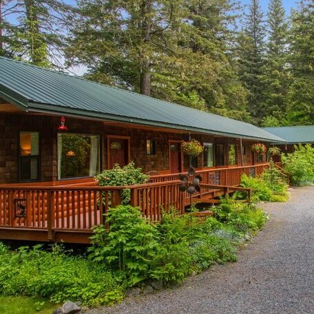 Steller Inn - Photo2