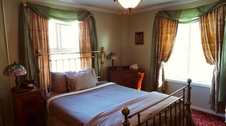 Van Gilder Hotel - Photo4