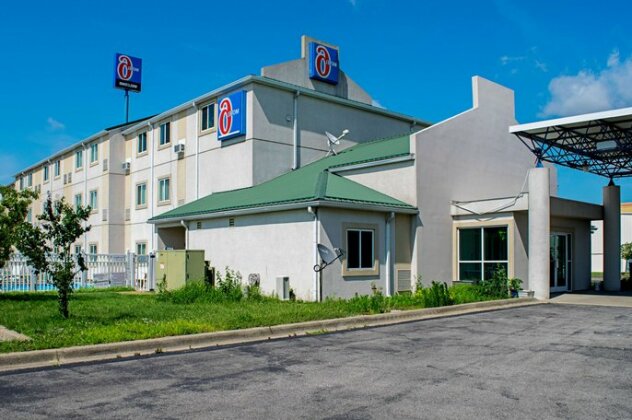 Motel 6 Seymour North - Photo2