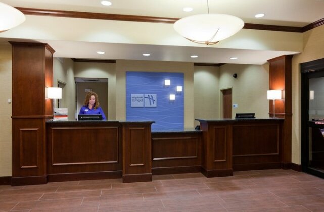 Holiday Inn Express Hotel & Suites Shakopee - Photo3