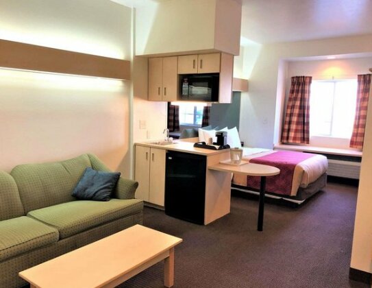 SureStay Hotel by Best Western Shallotte - Photo3