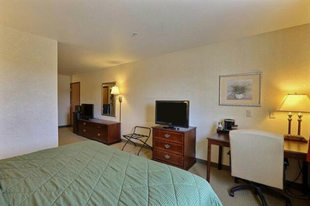 Boarders Inn and Suites Shawano - Photo2