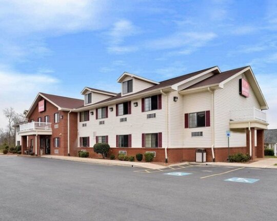 Econo Lodge Inn & Suites Shelbyville - Photo2