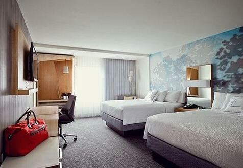 Courtyard by Marriott Shippensburg - Photo3