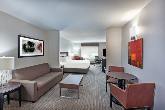 Holiday Inn Express Hotel and Suites Shreveport South Park Plaza - Photo5
