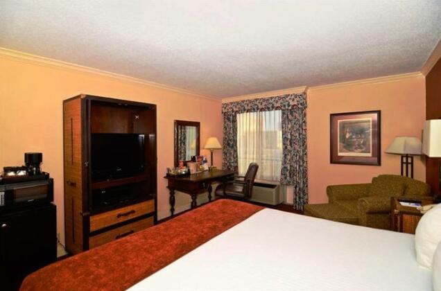 Holiday Inn Express & Suites - Shreveport - Downtown - Photo3