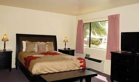 Regency Inn and Suites Sierra Vista - Photo2