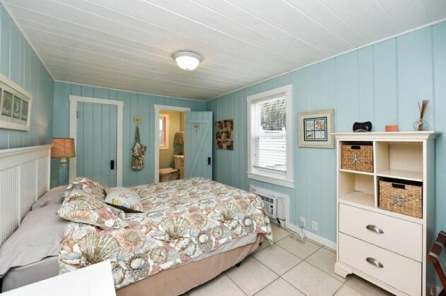 A House on Siesta Beach by Beachside Management - Photo4