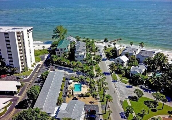 Gulf Holiday by Beachside Management - Photo2