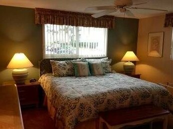 Island House Beach Resort 11S - Photo5