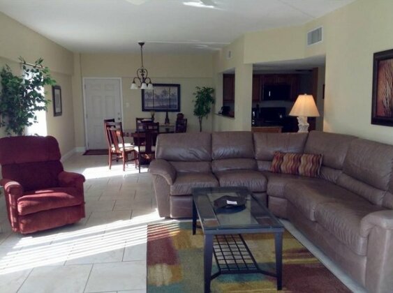 Island House Beach Resort 9 - Photo4