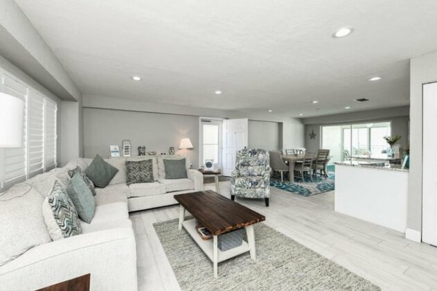 Jamaica Royal Beachfront by Beachside Management - Photo4