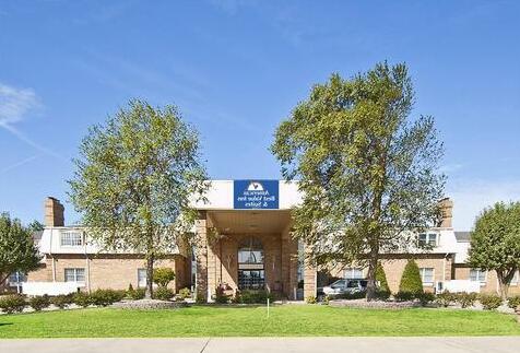 Days Inn and Suites by Wyndham Sikeston - Photo3