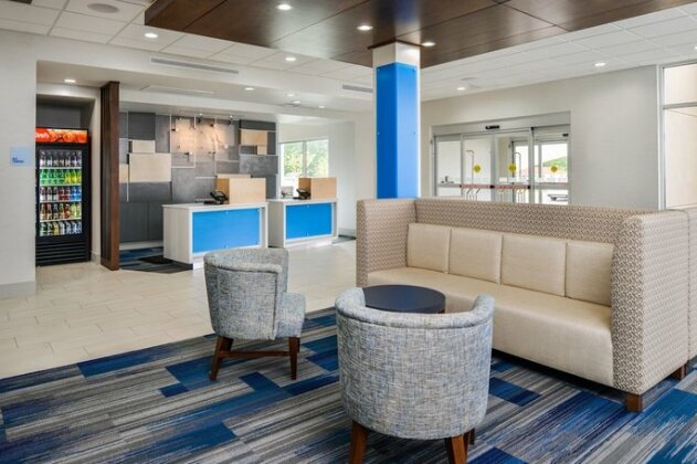 Holiday Inn Express & Suites - Siloam Springs - Photo3