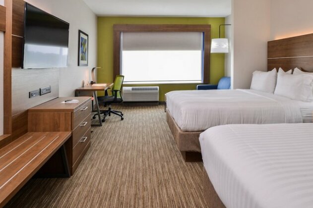 Holiday Inn Express & Suites - Siloam Springs - Photo5