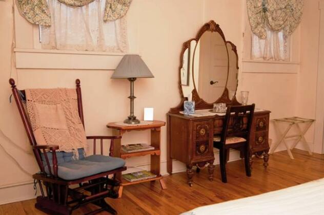 Inn On Broadway Silver City - Photo2