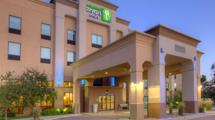 Holiday Inn Express & Suites Sioux City-South - Photo2