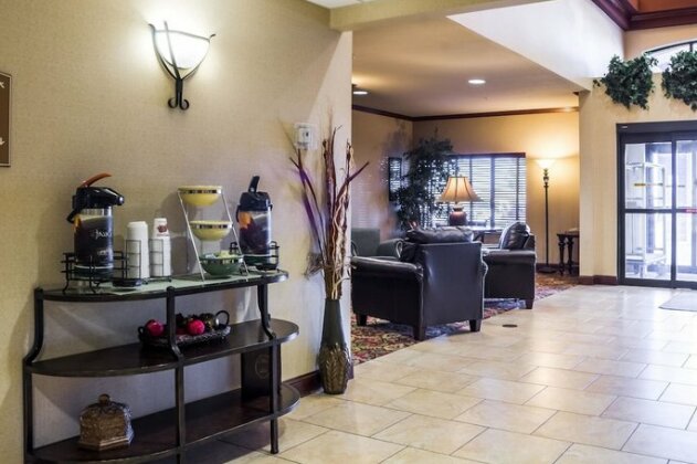 Quality Inn & Suites Airport North - Photo5