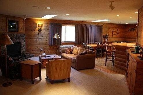 The Lodge at Crooked Lake - Photo5