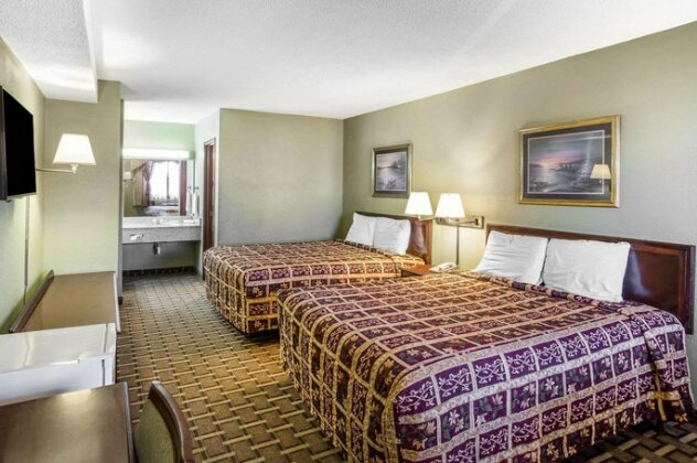 Rodeway Inn & Suites Smyrna - Photo2