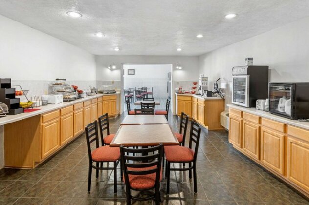 Econolodge Inn & Suites Socorro - Photo3