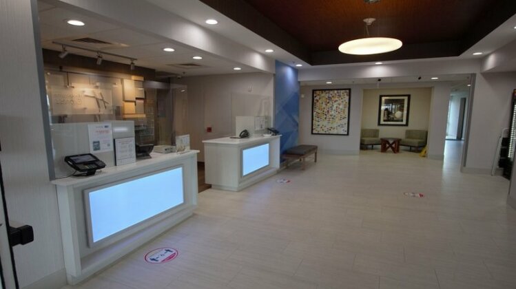 Holiday Inn Express Hotel & Suites Somerset Central - Photo3