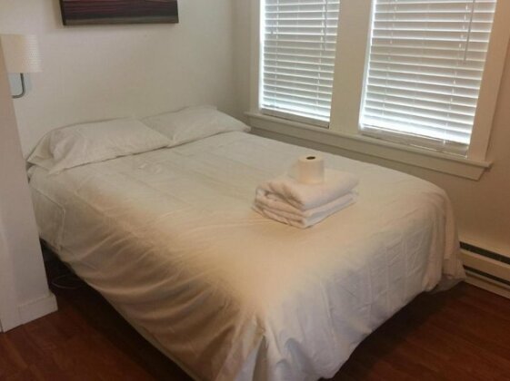 Affordable Room in Sweet Home House - Photo2