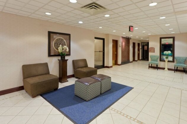 Holiday Inn Express Hotel & Suites Charleston-Southridge - Photo3