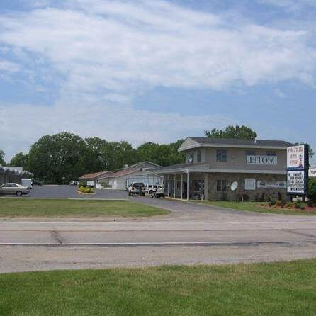 Great Lakes Inn & Suites - Photo2