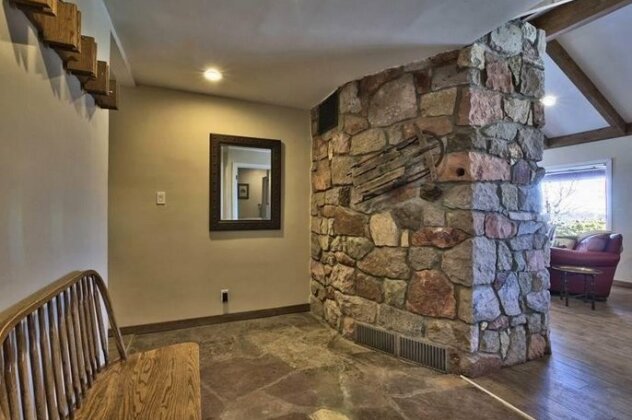 828 Park Ave - Photo3