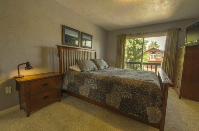 Lake Tahoe Keys Home 4 Bedroom Sleeps 12 by RedAwning
