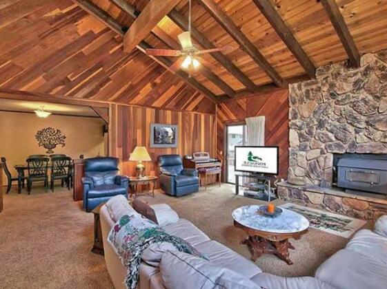 RedAwning Angora Cabin - Photo4