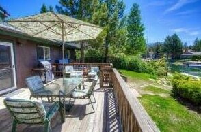South Lake Tahoe 3 Br Home Boat Dock Private Hot Tub Lta 8220