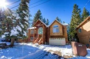 South Lake Tahoe 3 Br Home With Pool Table Lta 8029