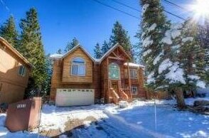 South Lake Tahoe 3 Br Home With Pool Table Lta 8029