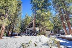 South Lake Tahoe 4 Br Home In The Woods Lta 8030
