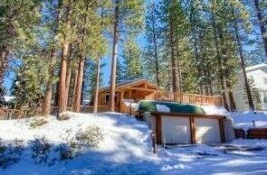 South Lake Tahoe - 4 BR Pet Friendly Home with Fenced Yard - LTA 8096
